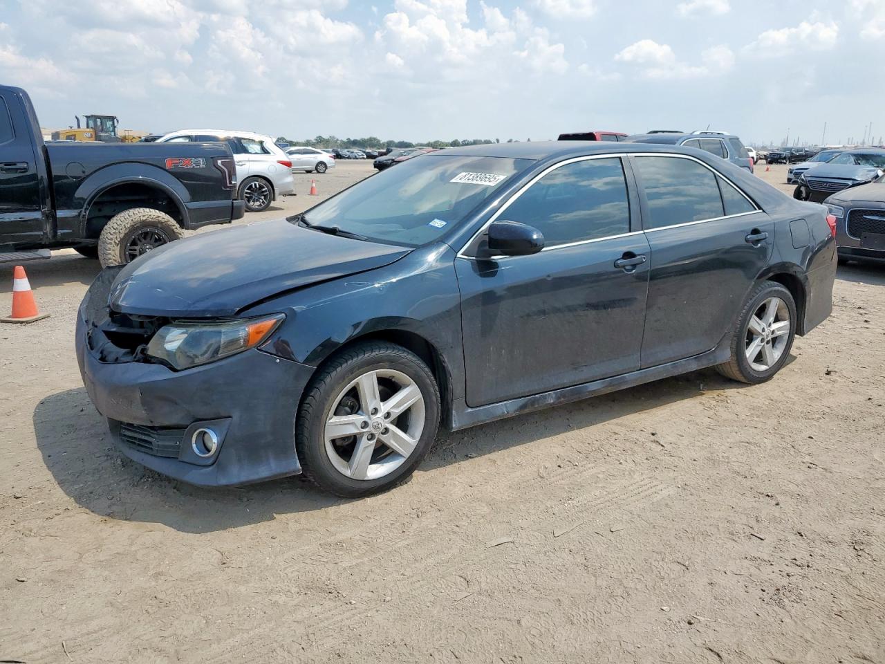 Toyota Camry base