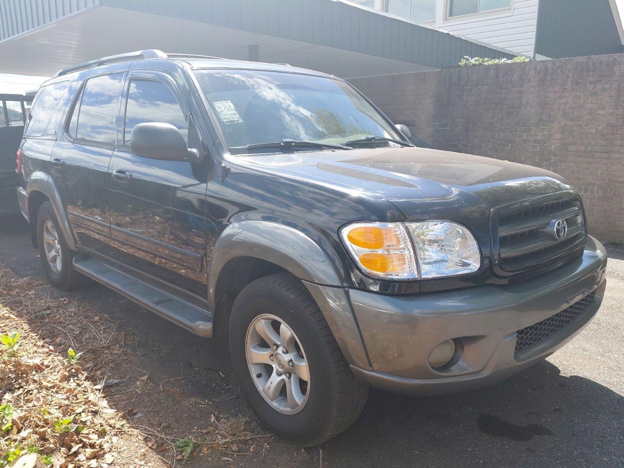 2004 Toyota Sequoia Sr5