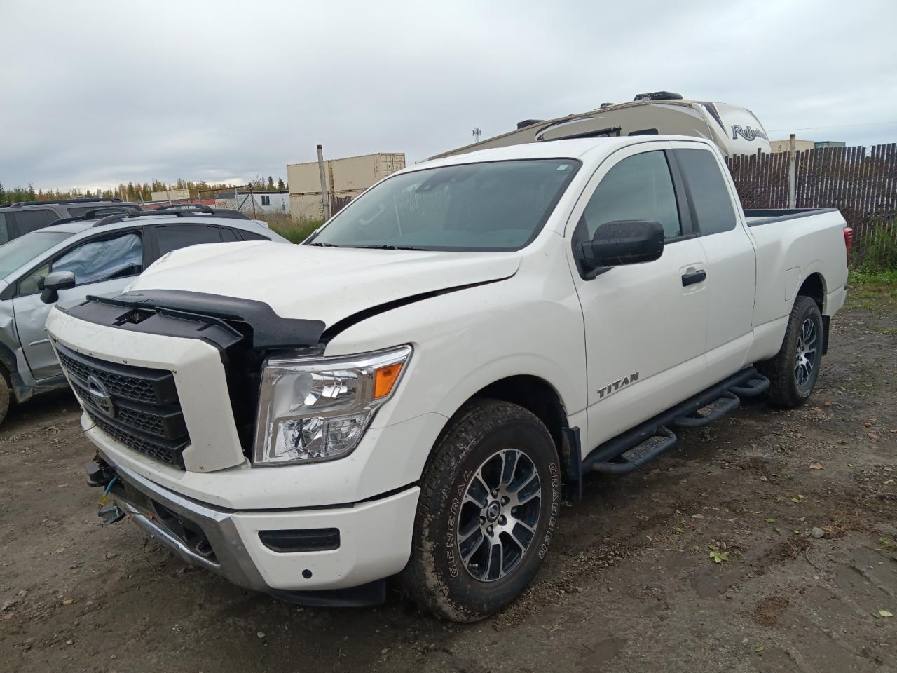 2022 Nissan Titan sv SV