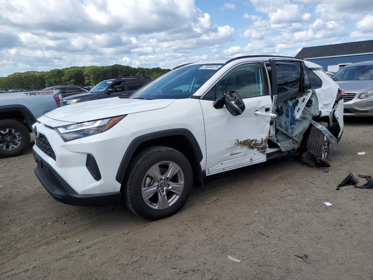 2022 Toyota Rav4 xle XLE