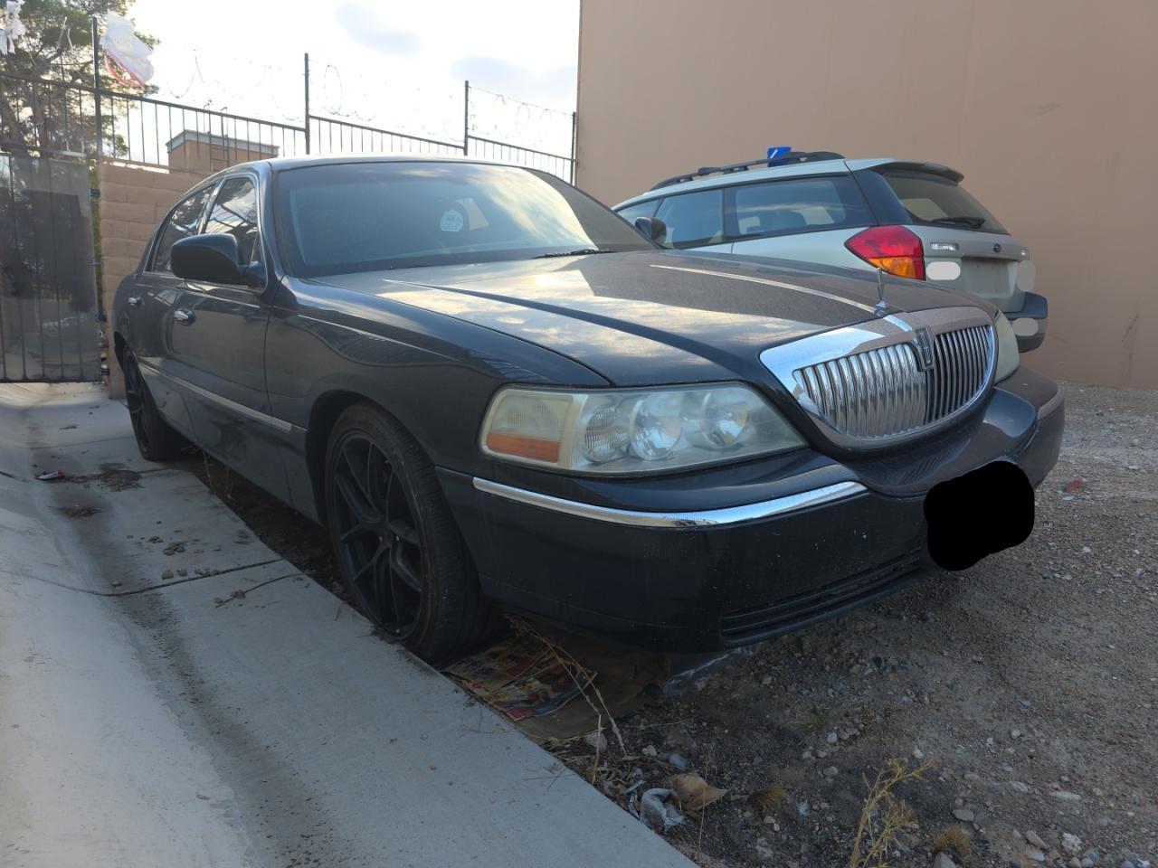 Lincoln Town Car
