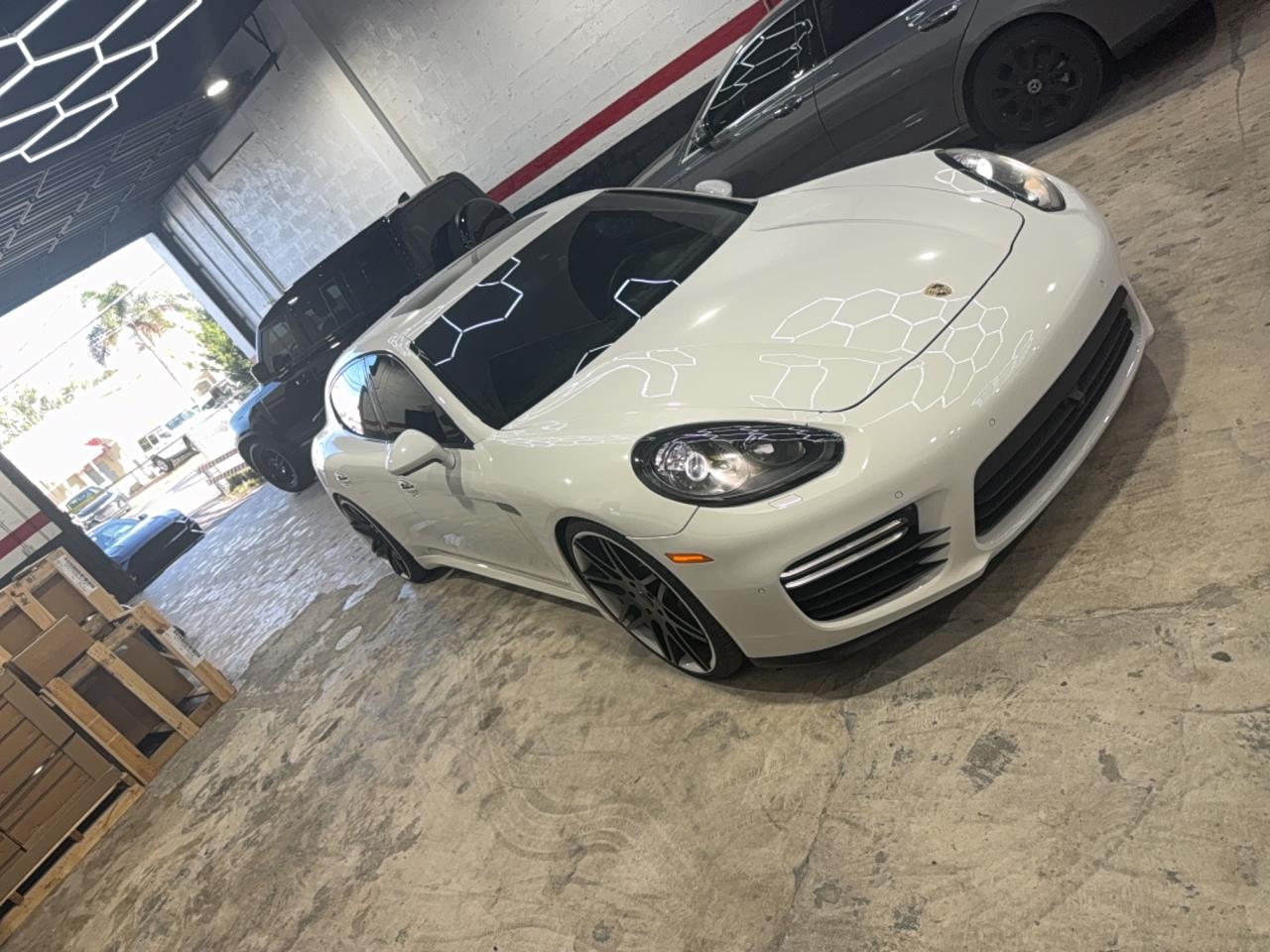 2015 Porsche Panamera