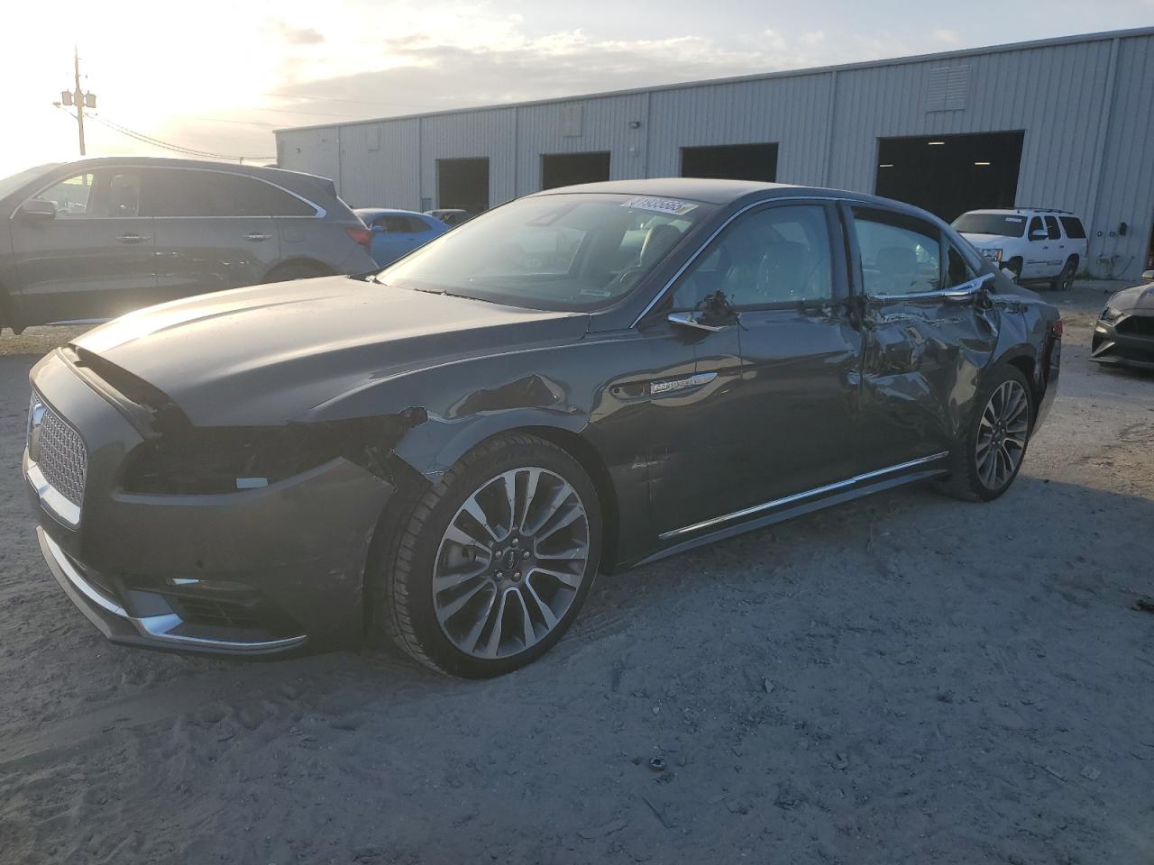2017 Lincoln Continental