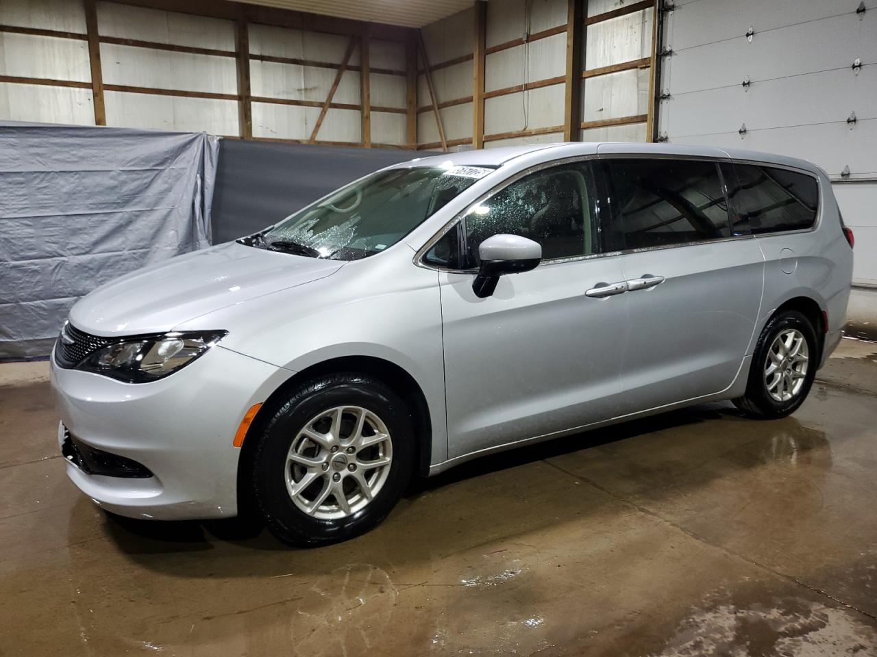 2022 Chrysler Voyager