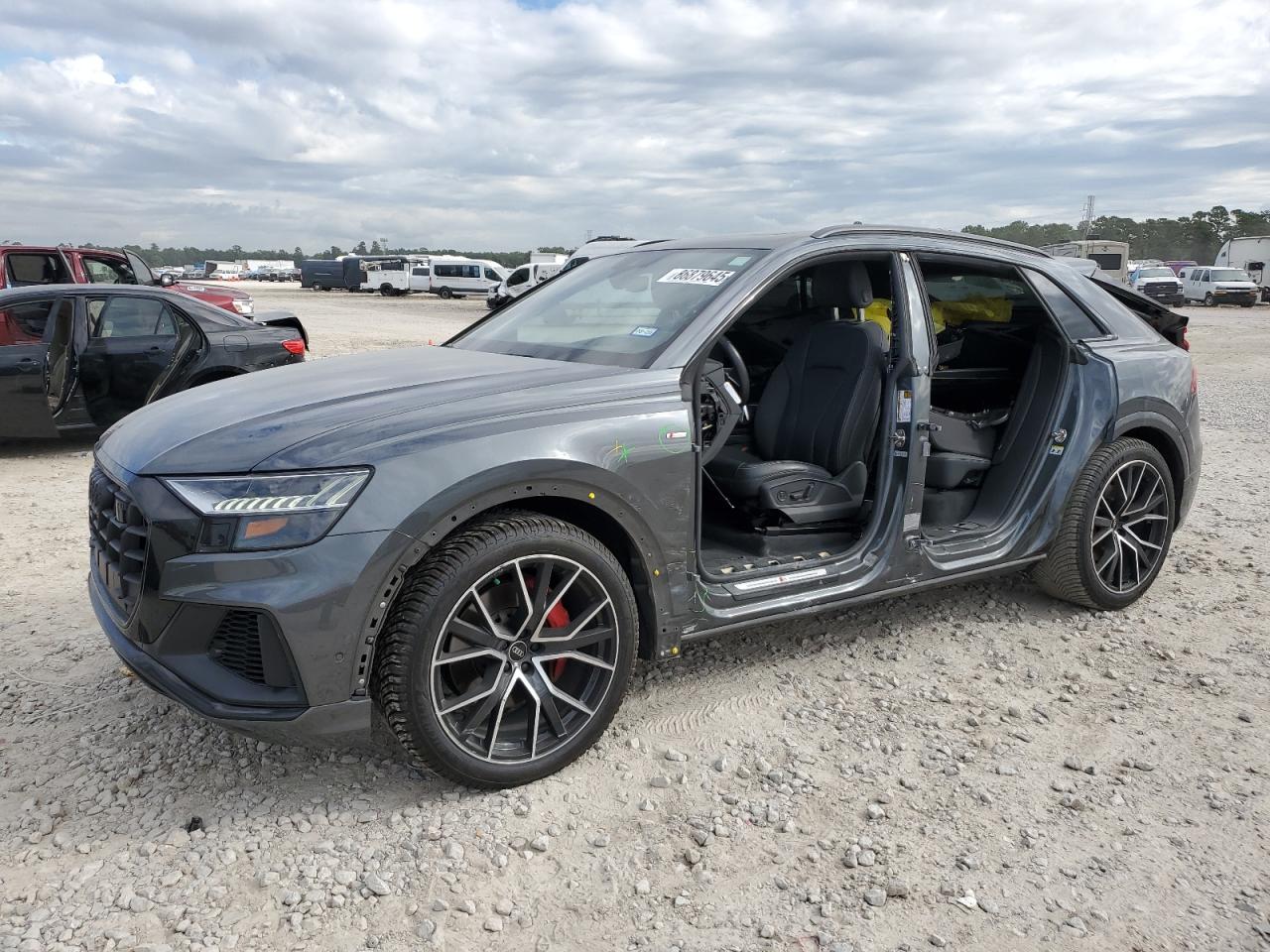 2022 Audi Q8