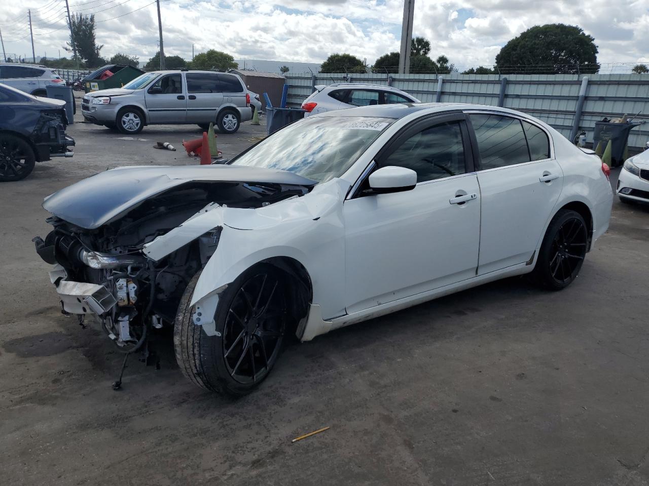2015 Infiniti Q40
