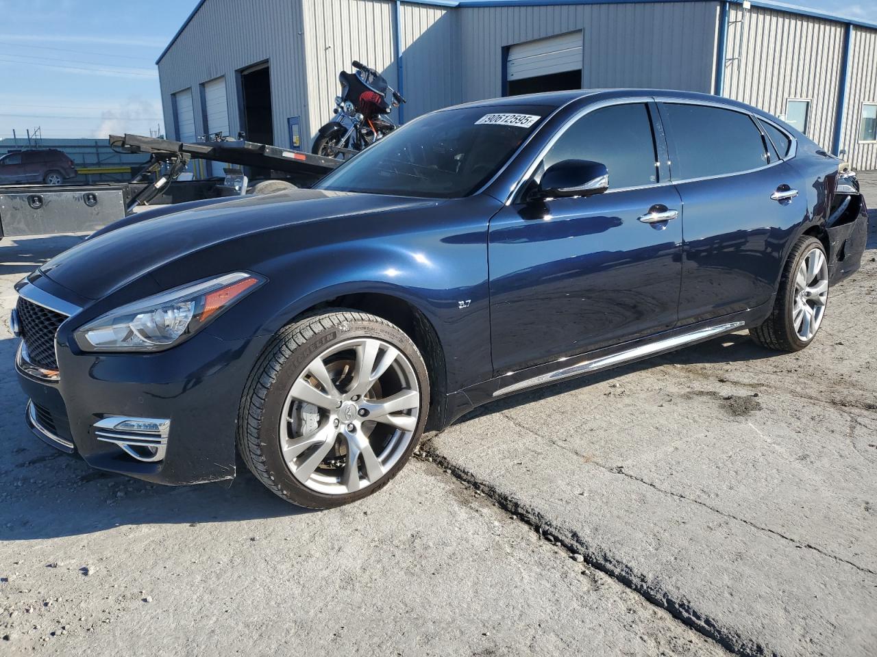 2015 Infiniti Q70