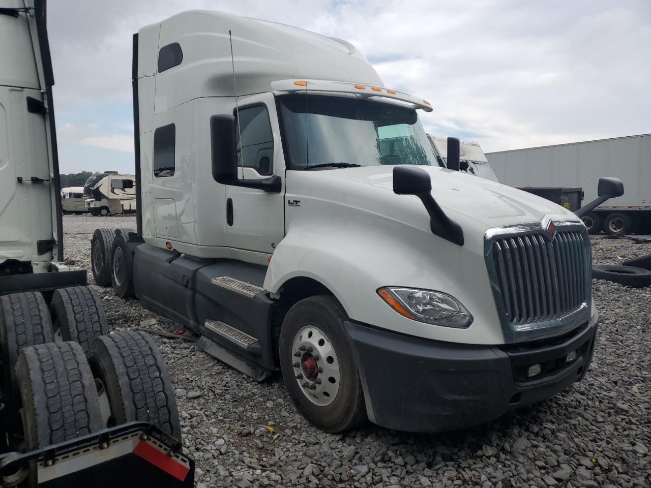 2020 International Lt625