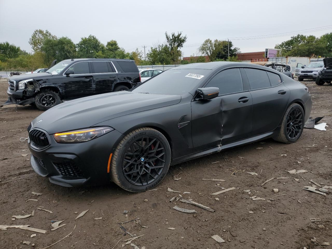 2022 BMW M8