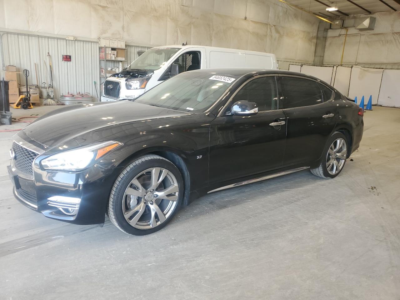 2017 Infiniti Q70