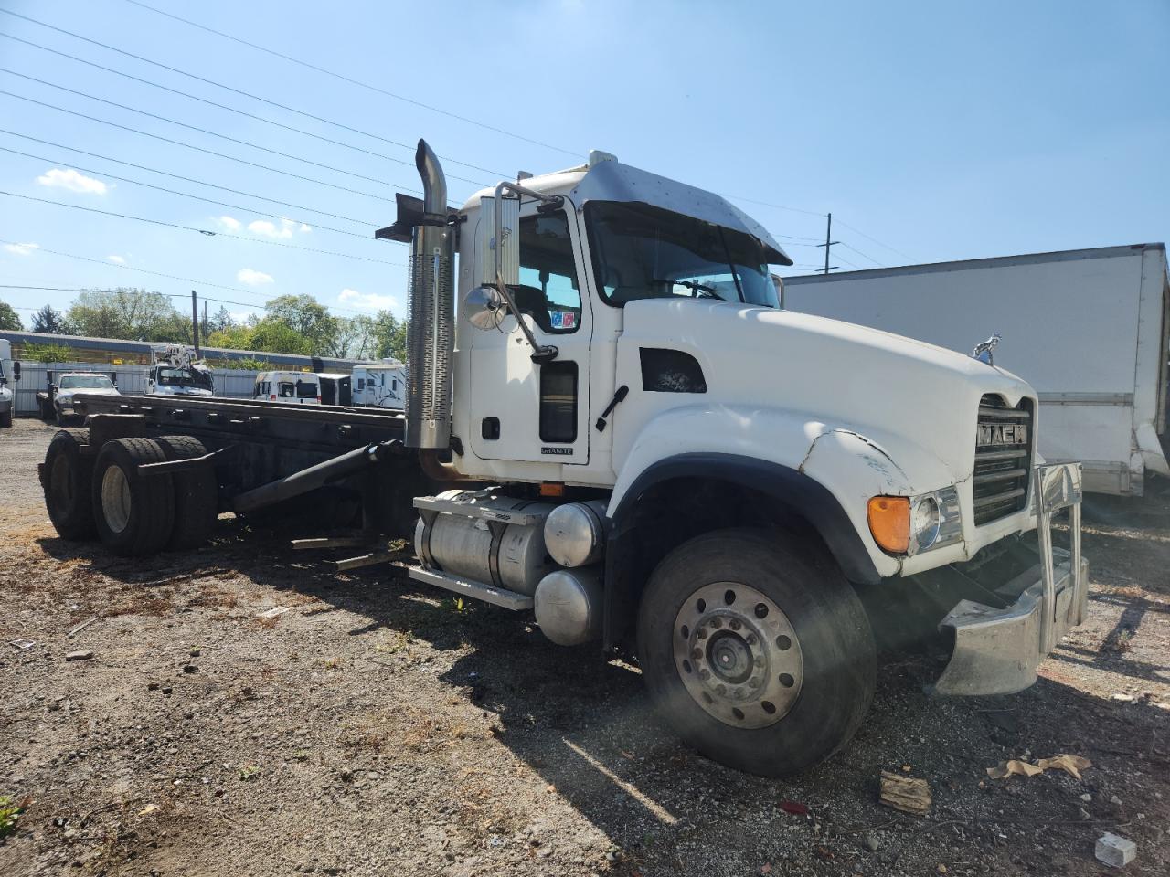 Mack Cv713