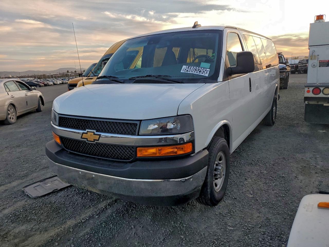 2025 Chevrolet Express 3500