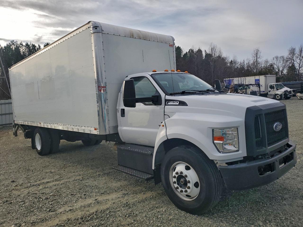 2022 Ford F-650