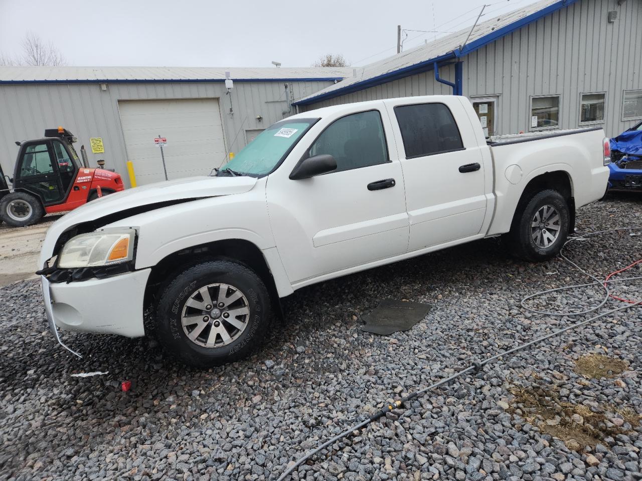 2009 Mitsubishi Raider