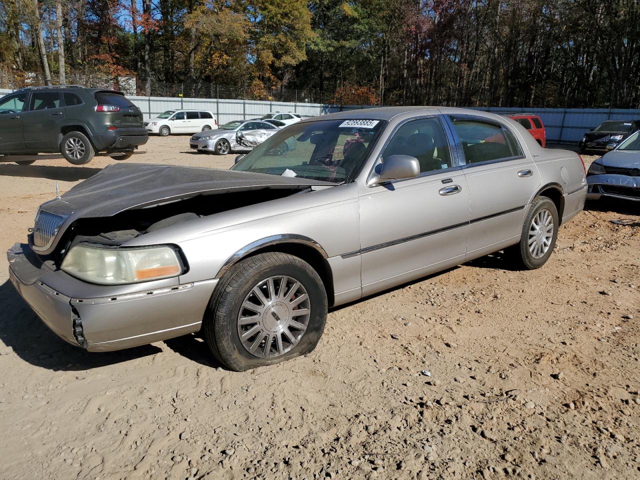 2003 Lincoln Town Car