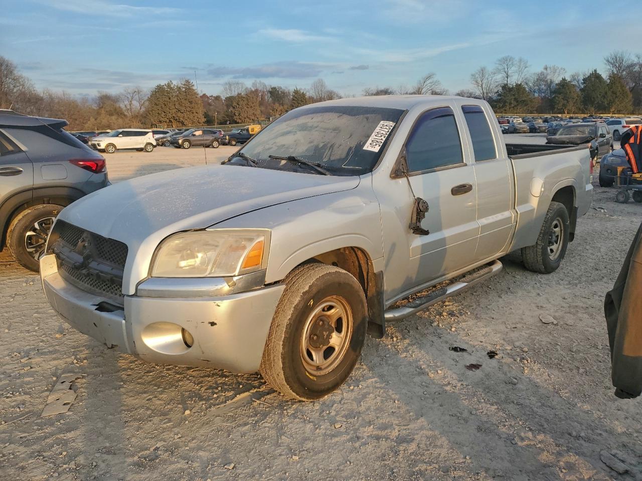 2007 Mitsubishi Raider