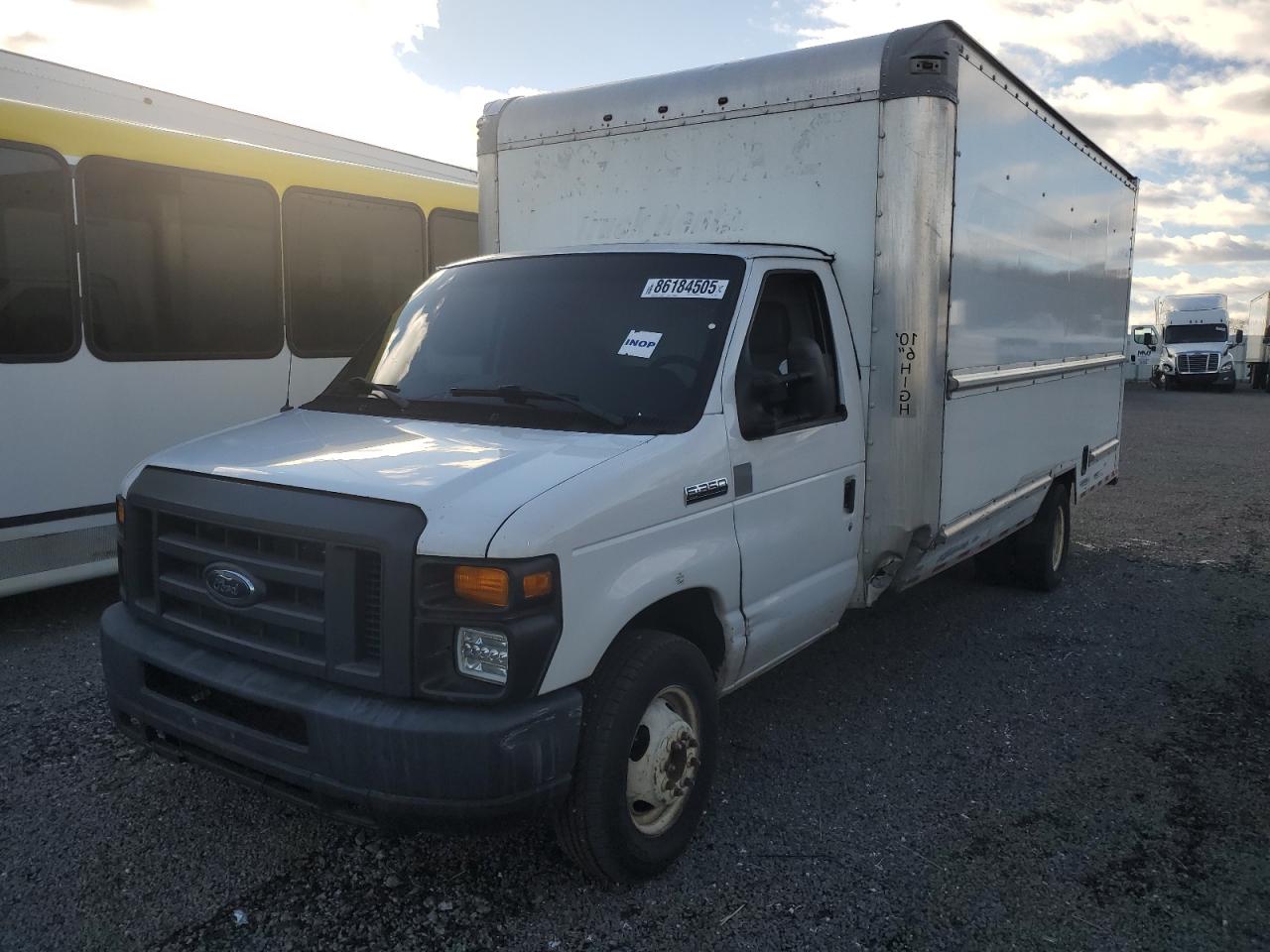 2017 Ford E-350