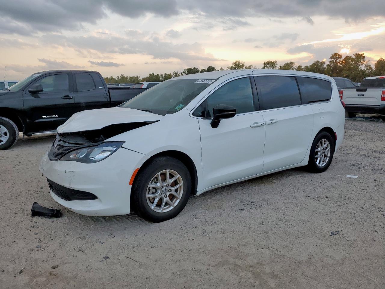 2025 Chrysler Voyager