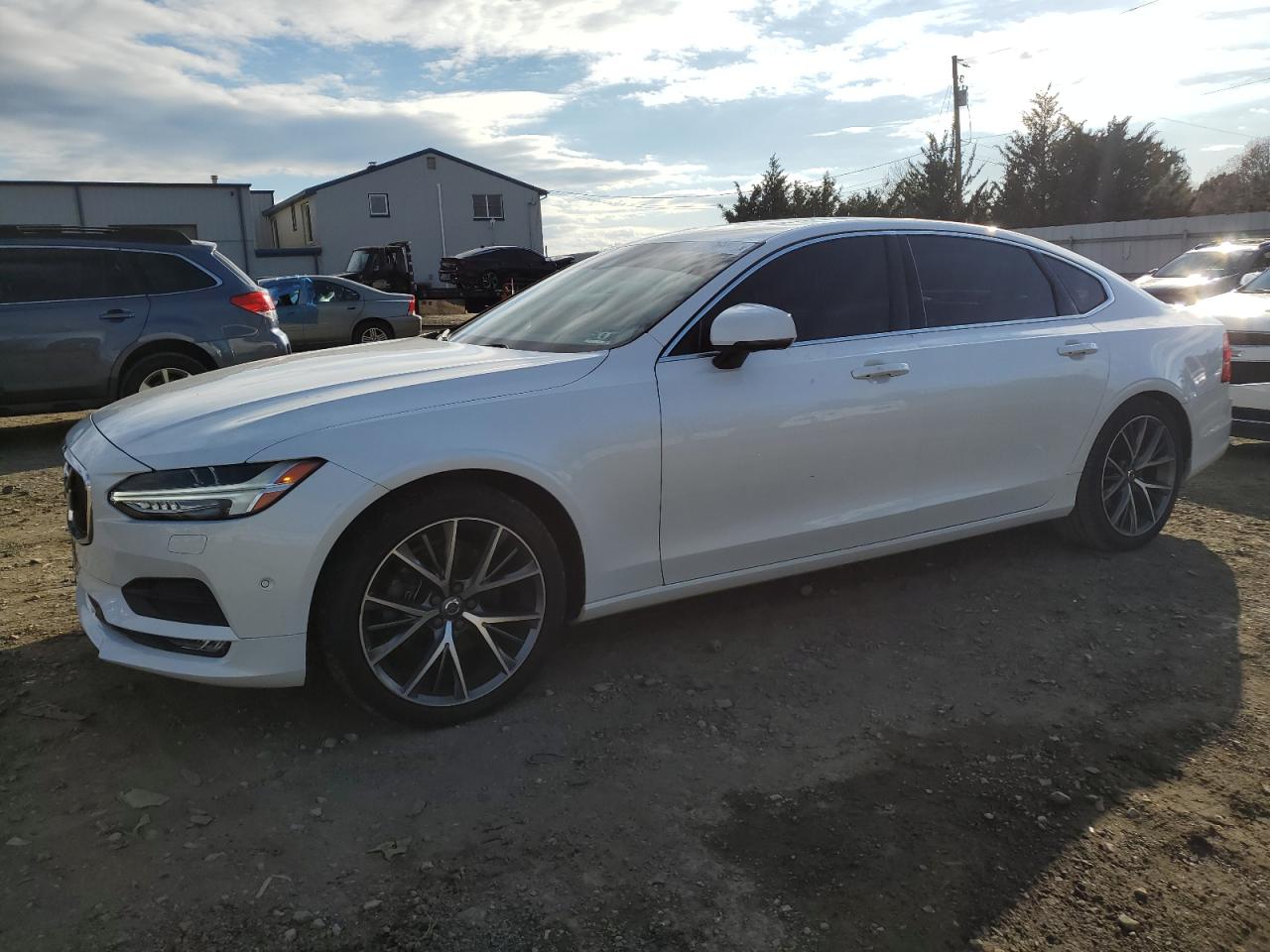 2018 Volvo S90
