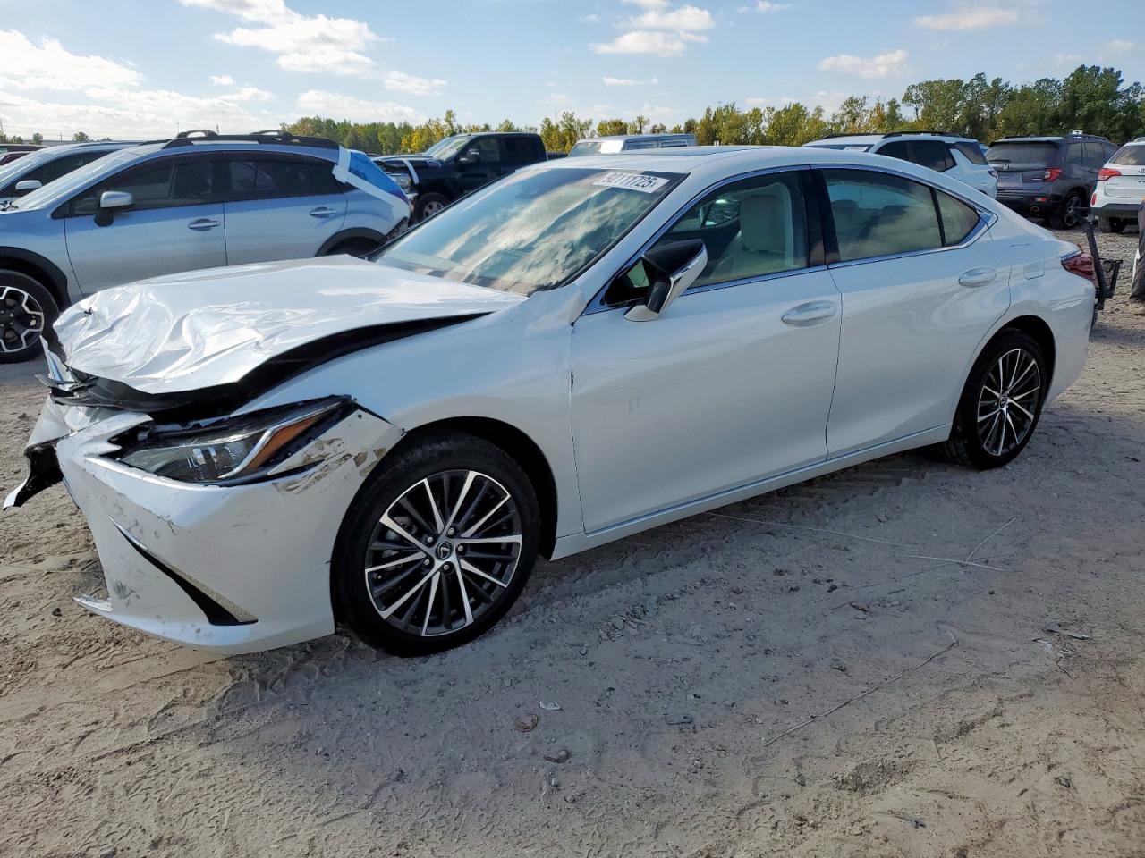 2024 Lexus ES 250