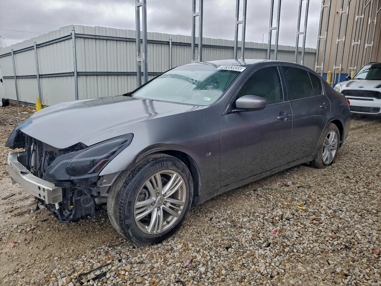 2015 Infiniti Q40