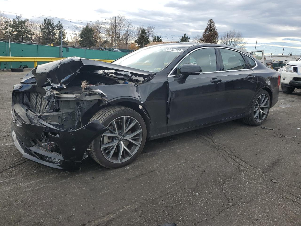2017 Volvo S90