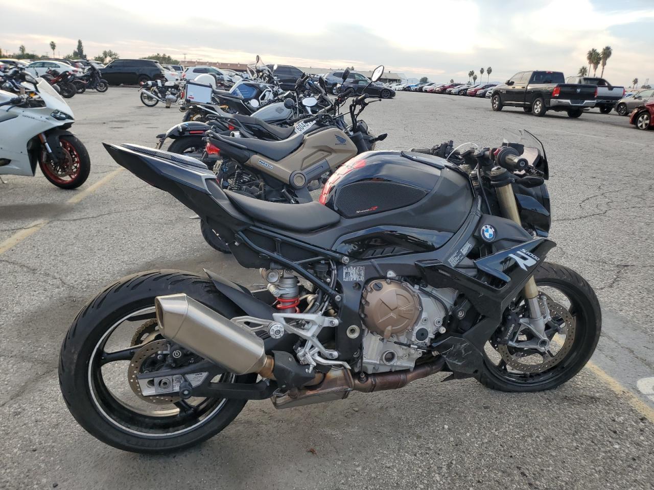 2024 BMW S 1000
