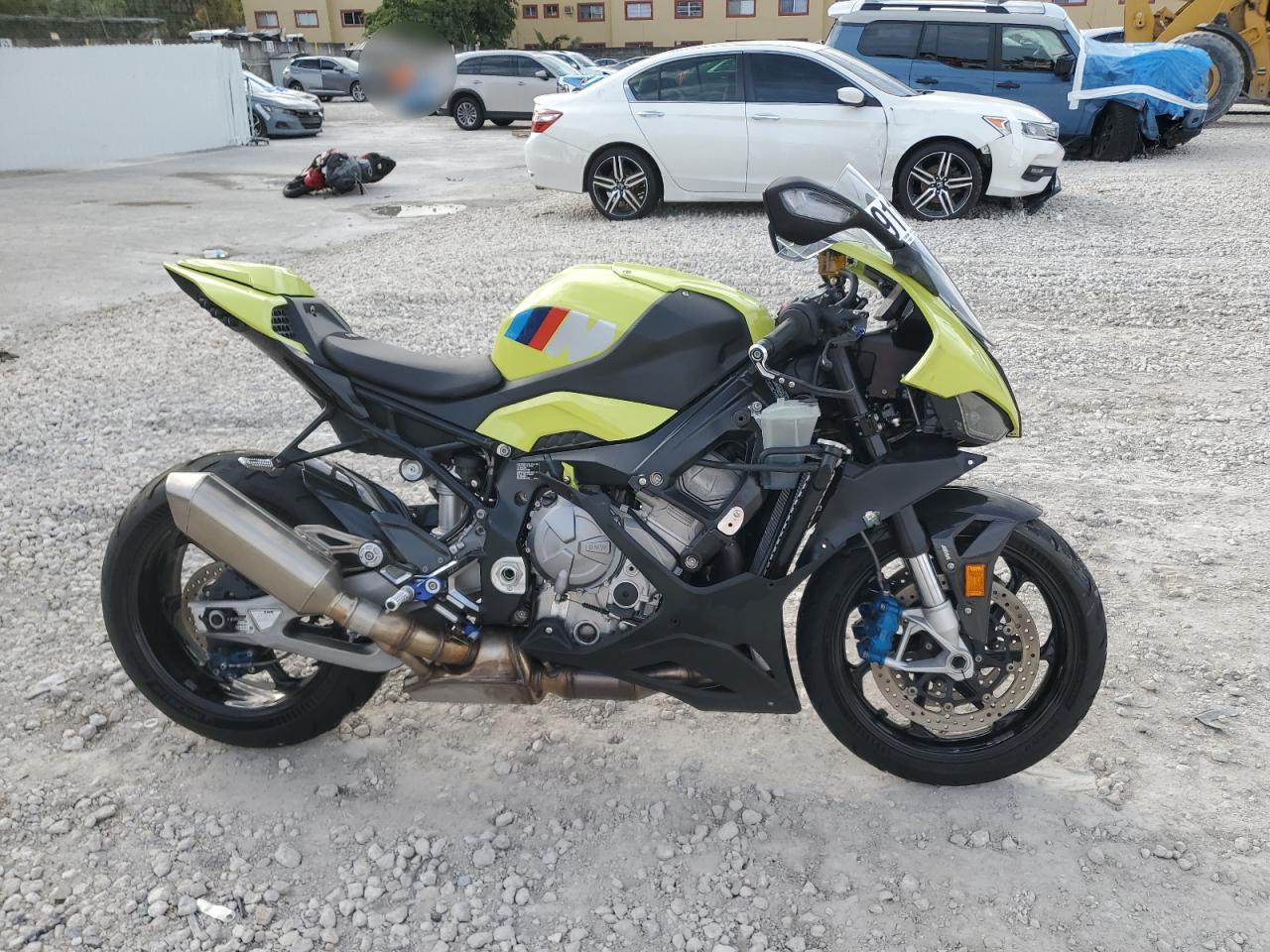 2022 BMW M 1000