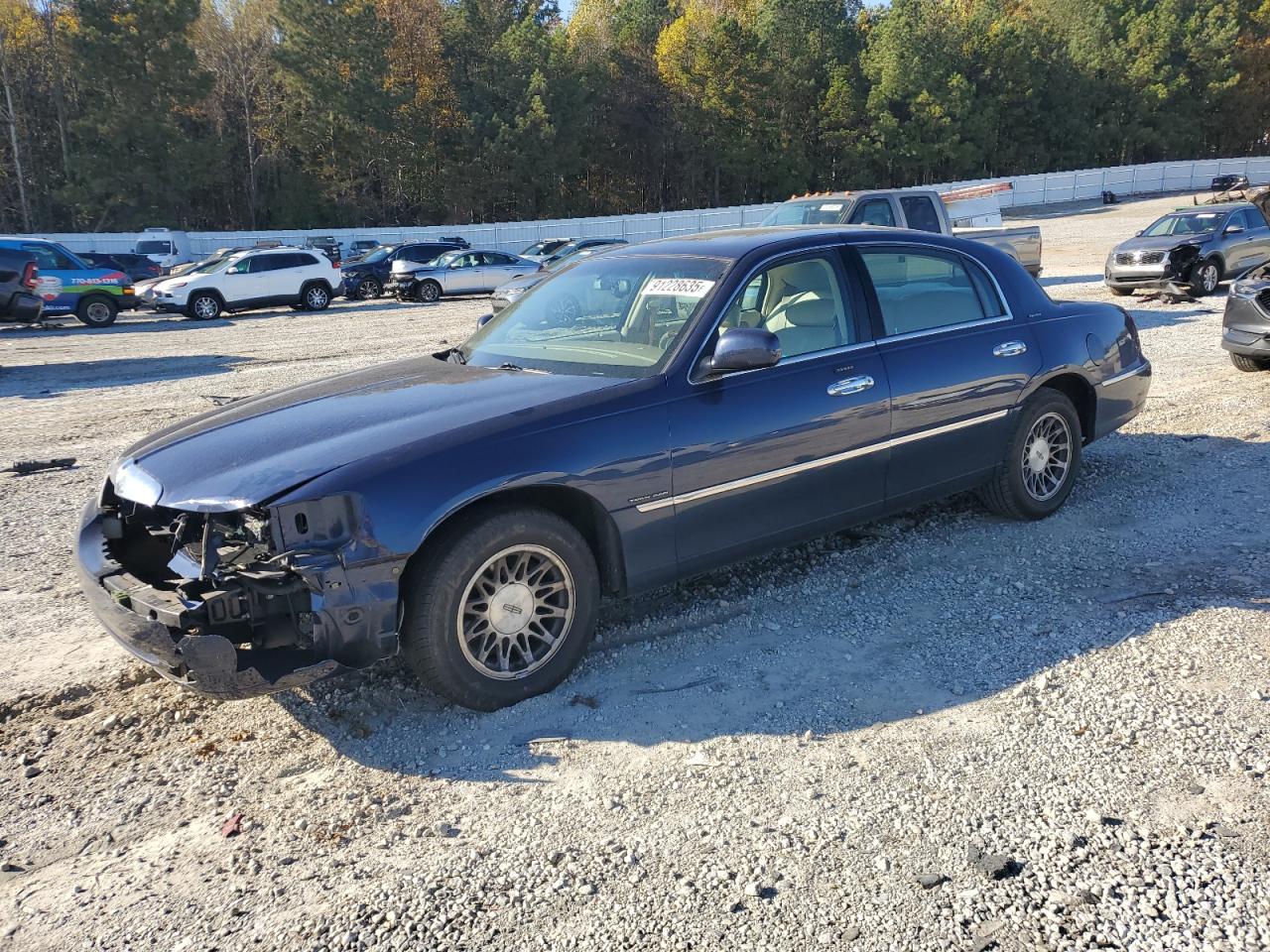 2002 Lincoln Town Car