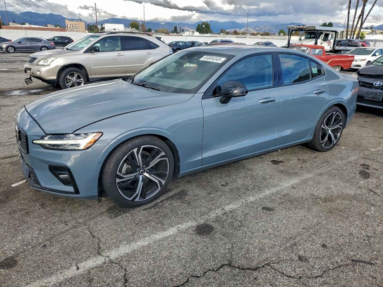 2022 Volvo S60