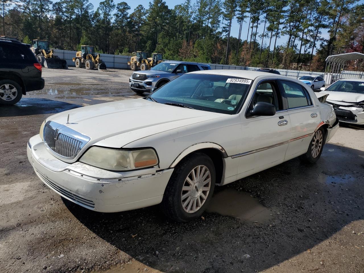 2003 Lincoln Town Car