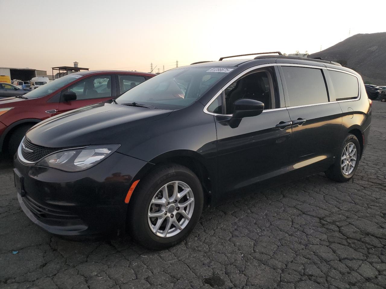2020 Chrysler Voyager