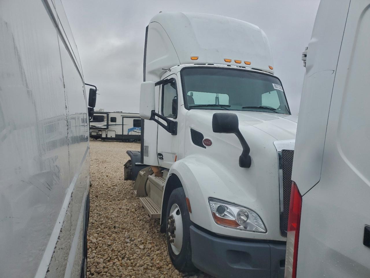 2018 Peterbilt 579