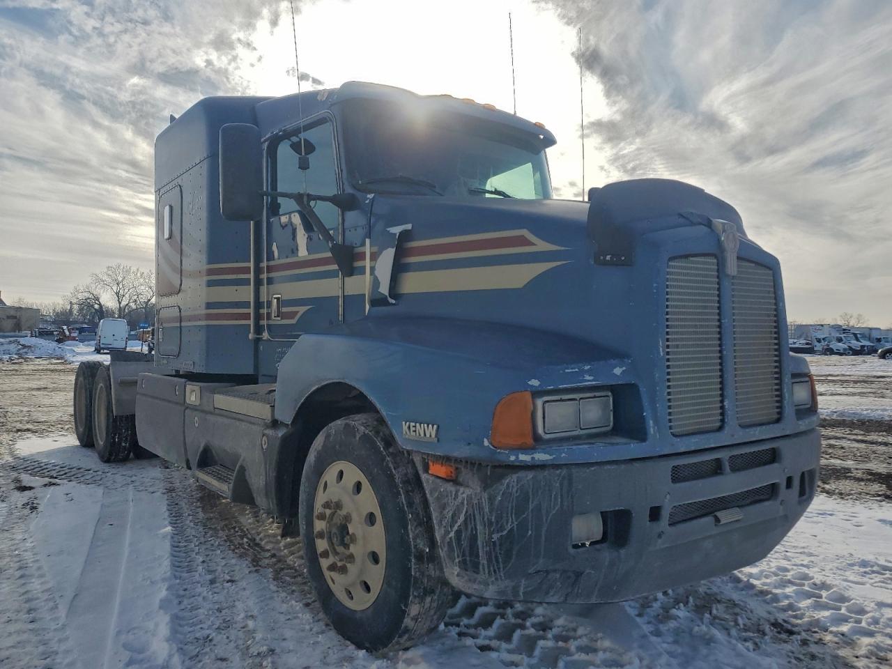 1996 Kenworth T600