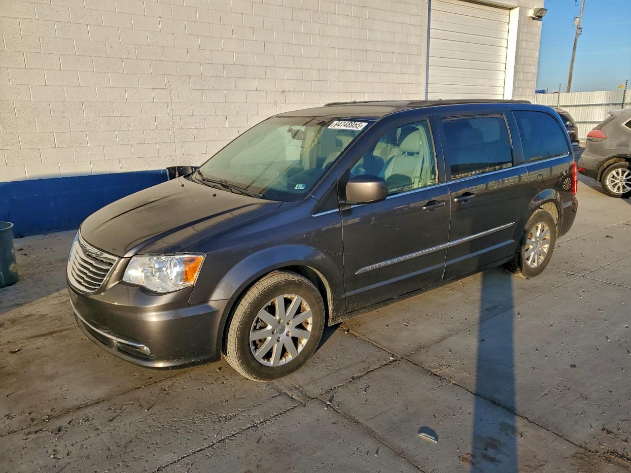 2016 Chrysler Town & Country