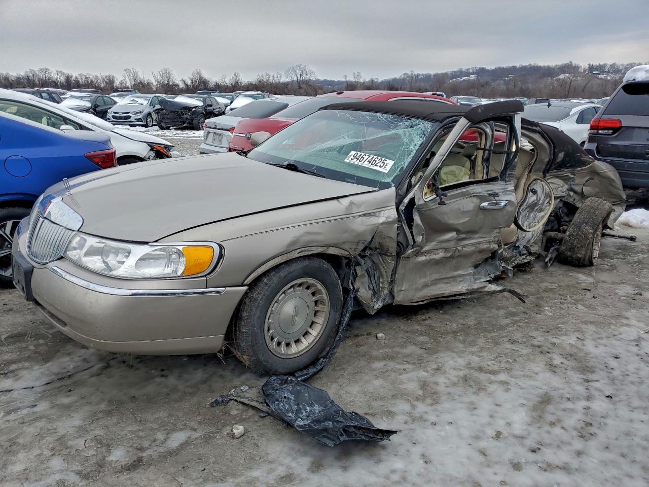 2000 Lincoln Town Car