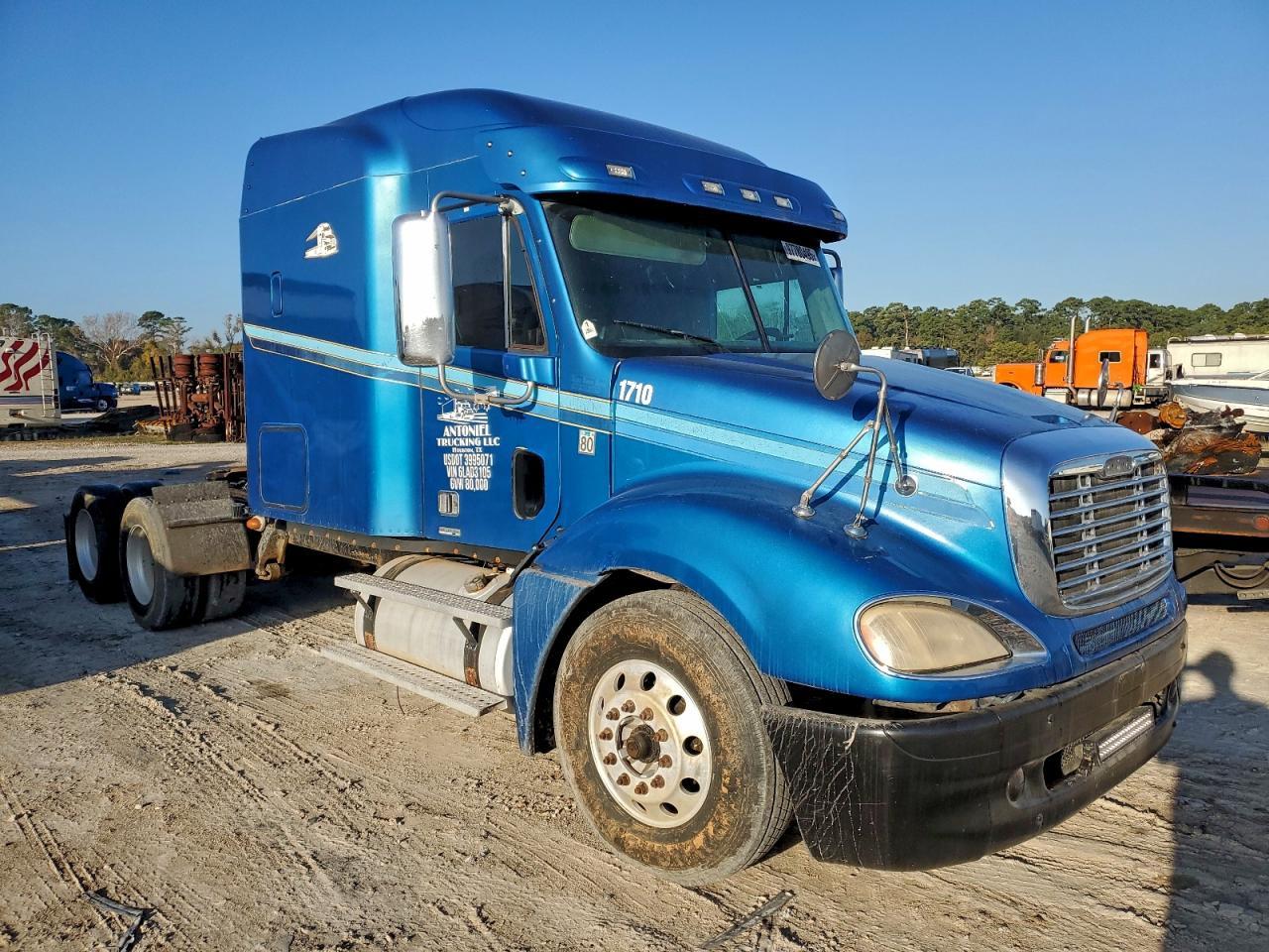 2009 Freightliner Columbia