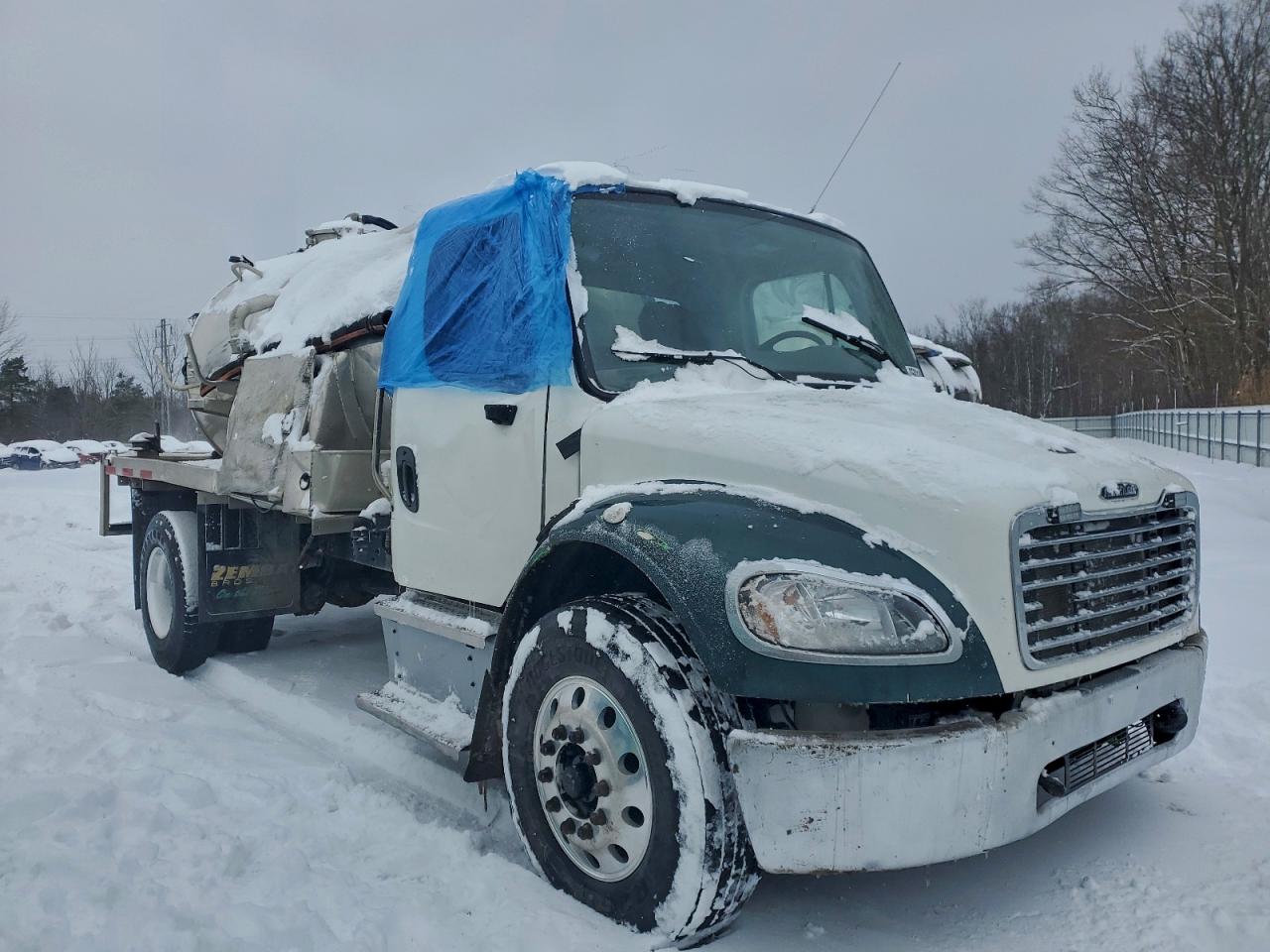 2022 Freightliner M2 106