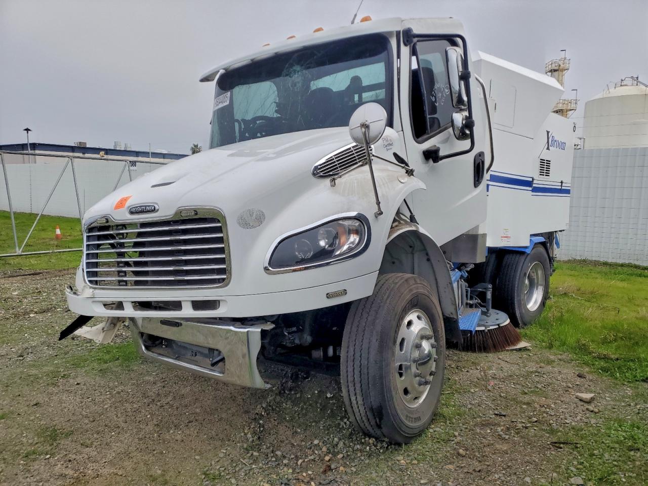 2023 Freightliner M2 106