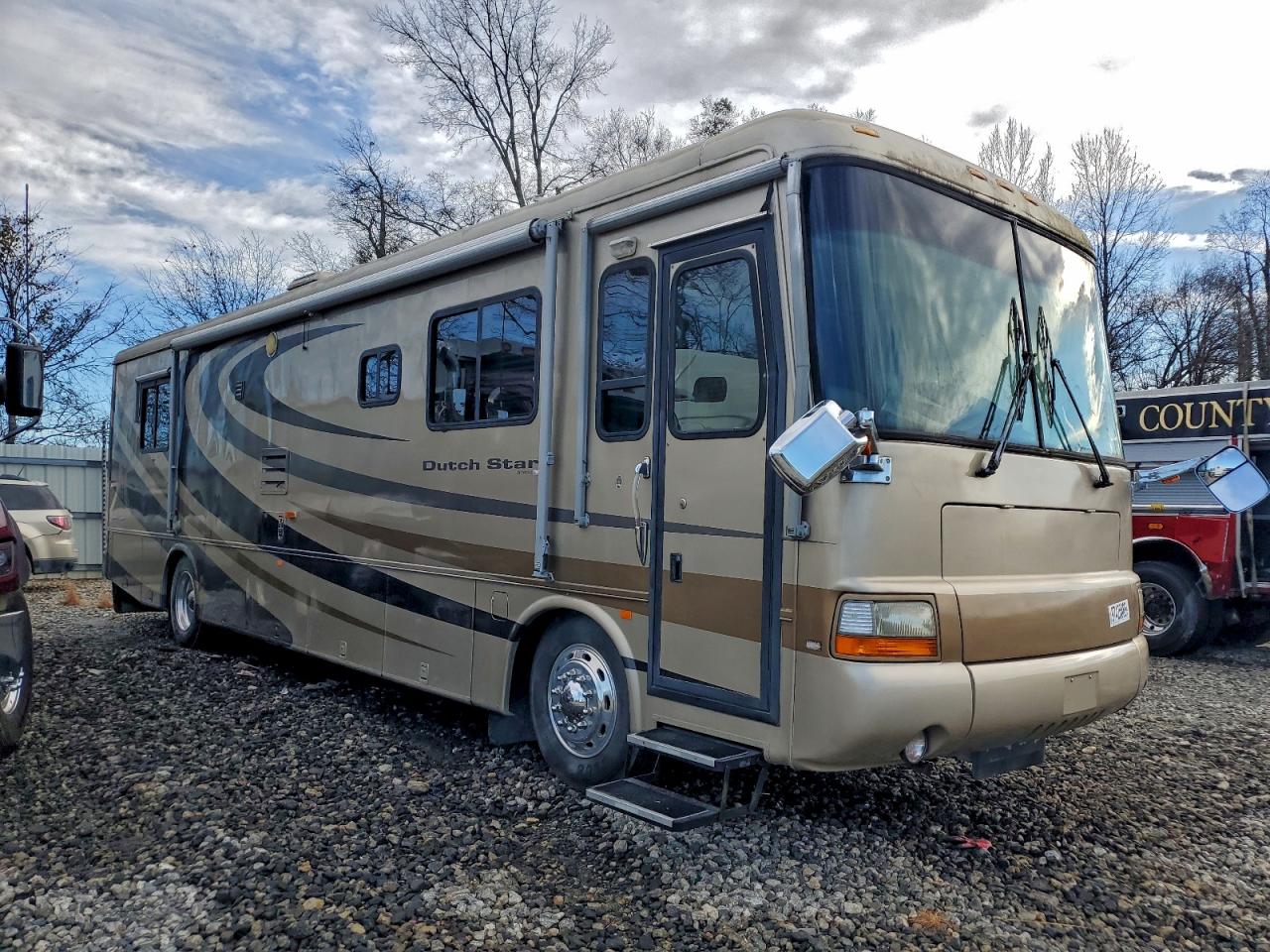 2001 Freightliner Chassis