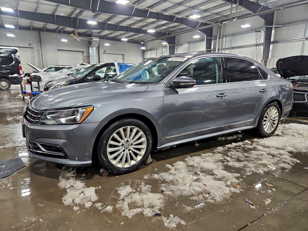 2016 Volkswagen Passat