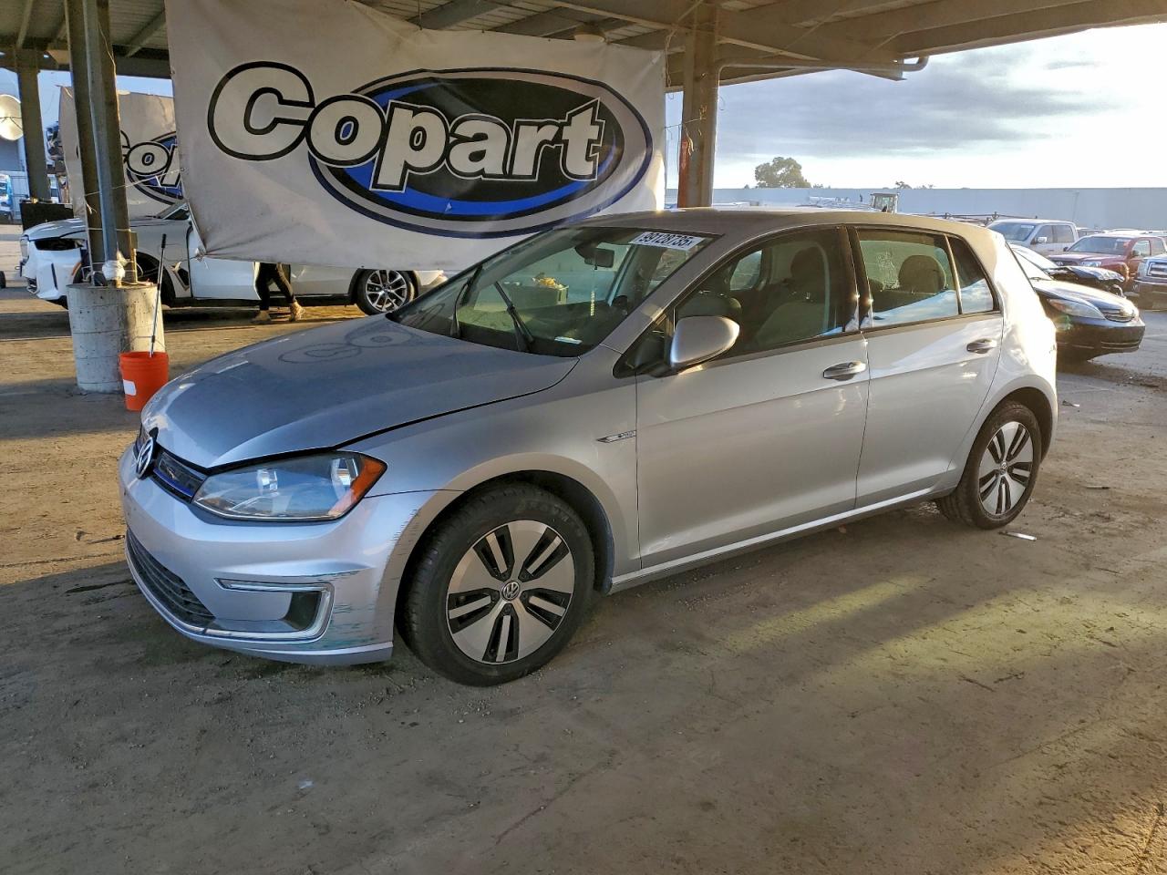 2016 Volkswagen e-Golf