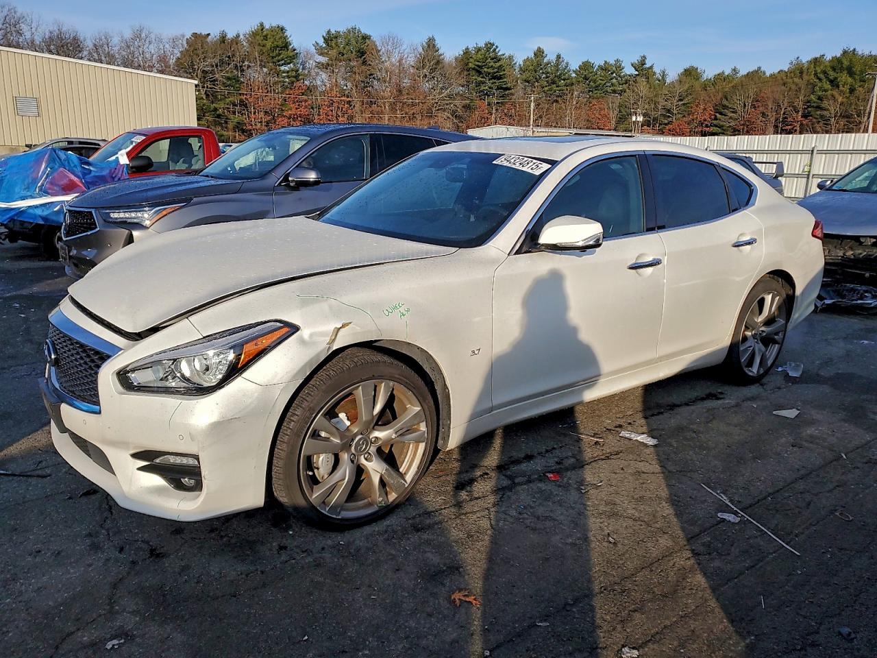 2015 Infiniti Q70
