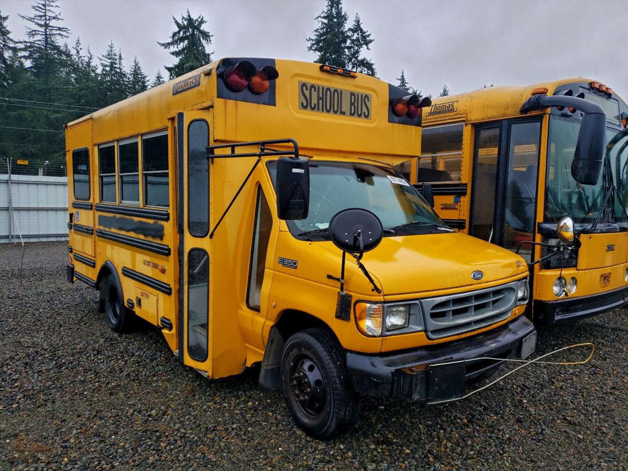 2000 Ford E-350
