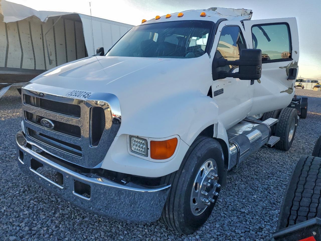 2000 Ford F-650