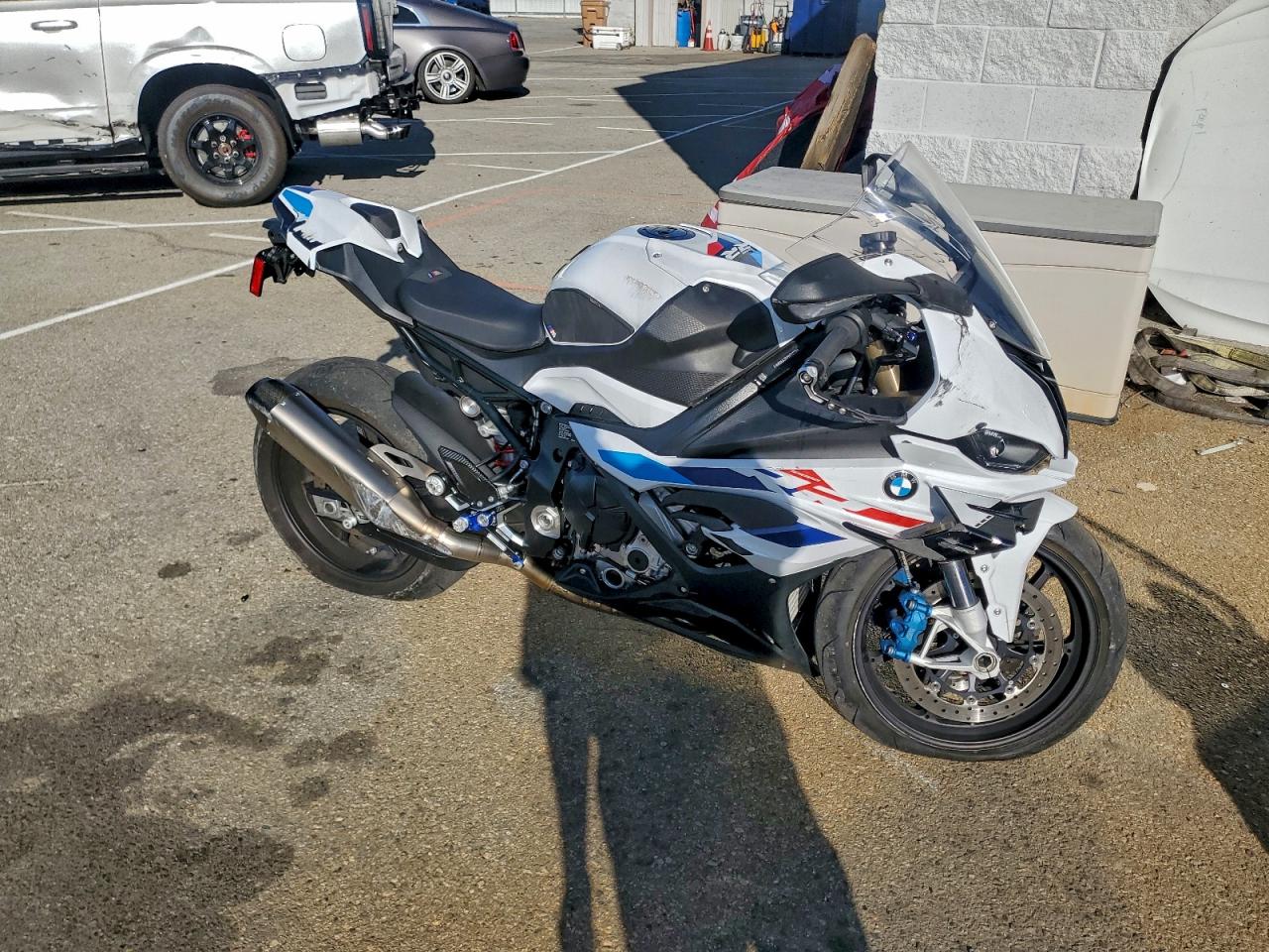 2023 BMW S 1000