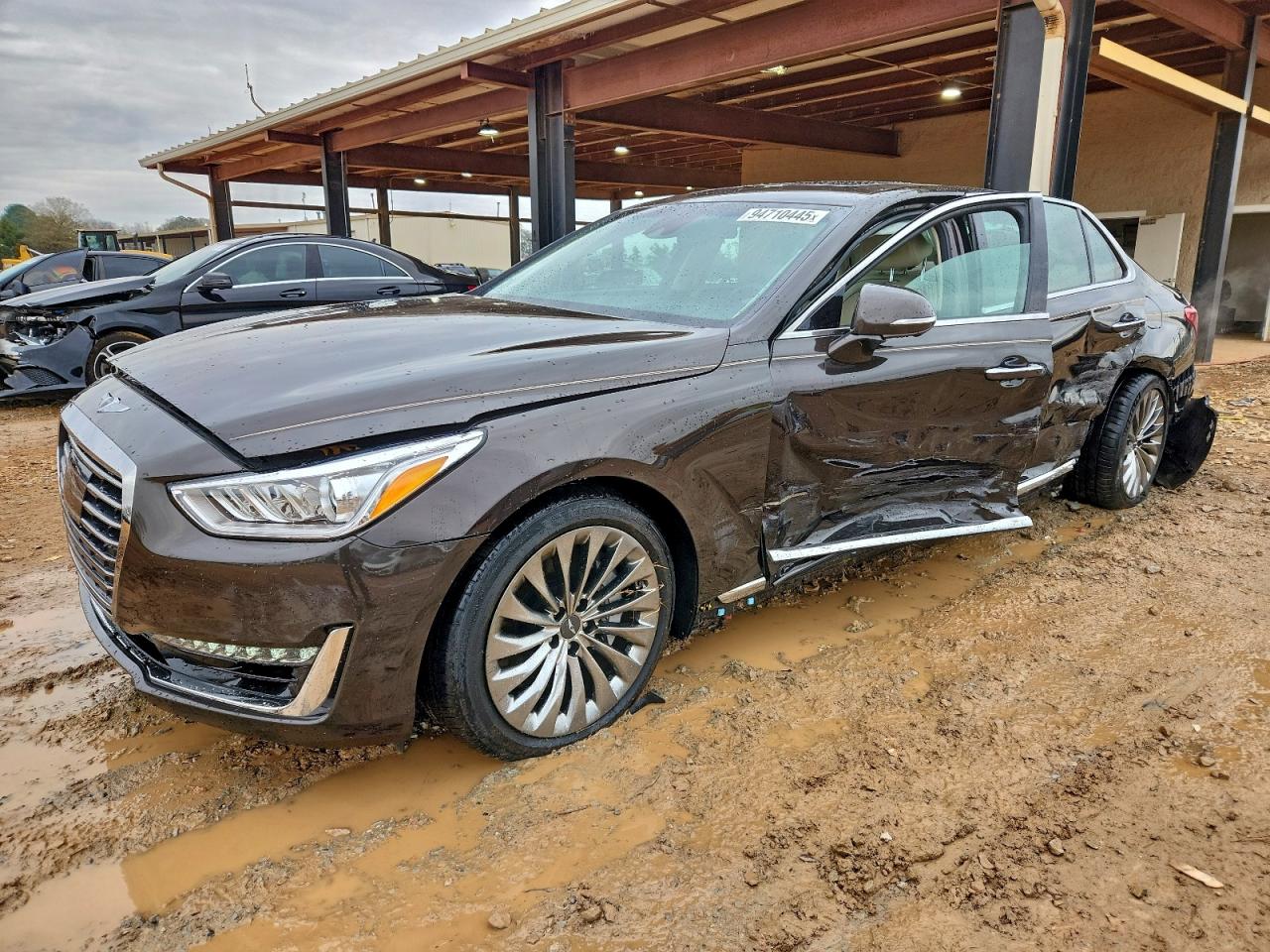 2017 Genesis G90