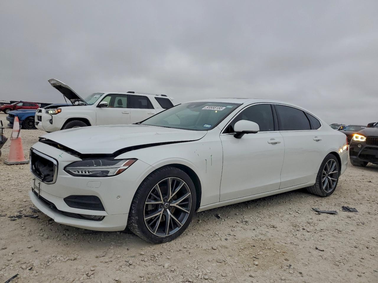 2018 Volvo S90