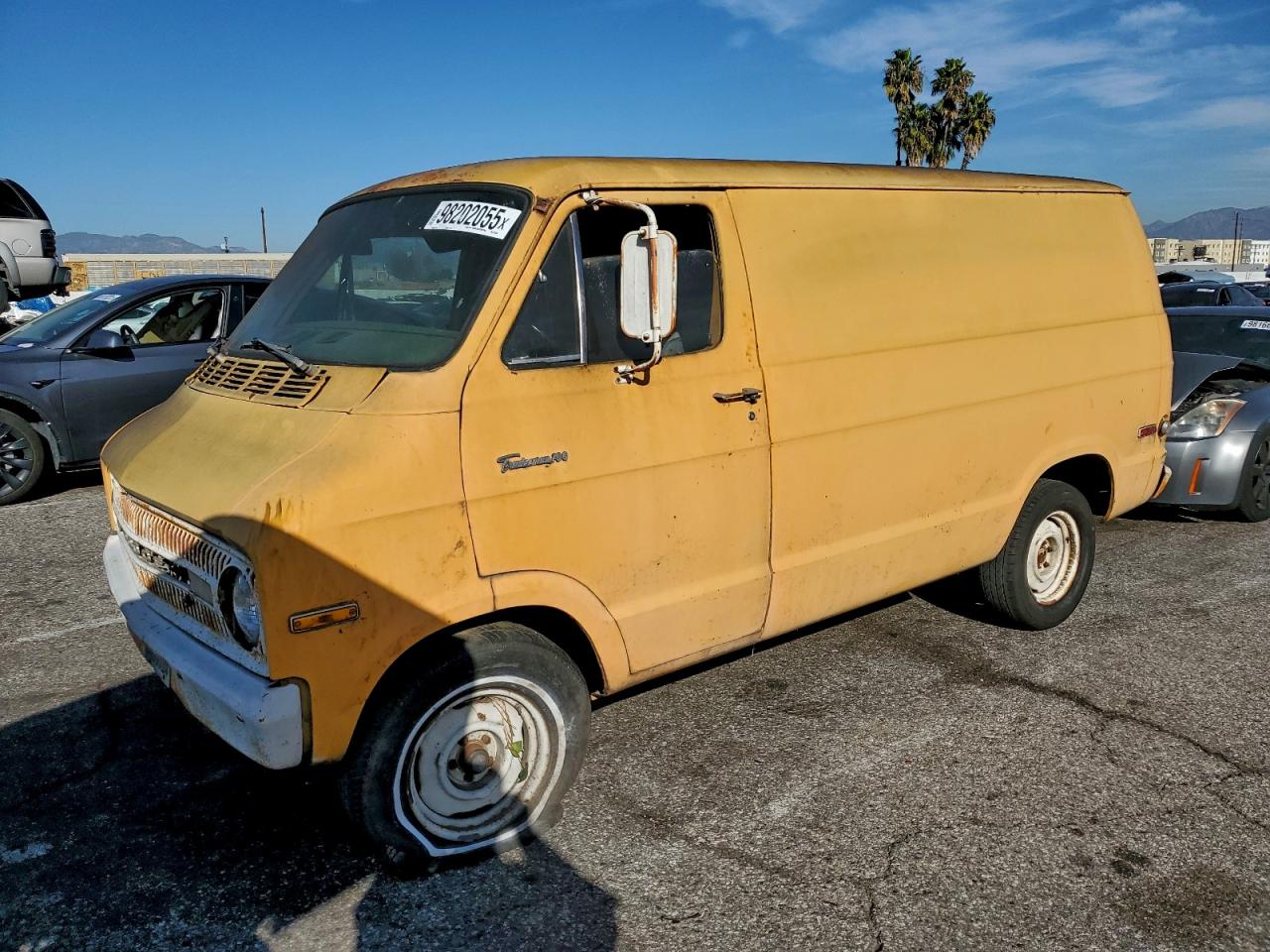Dodge B100