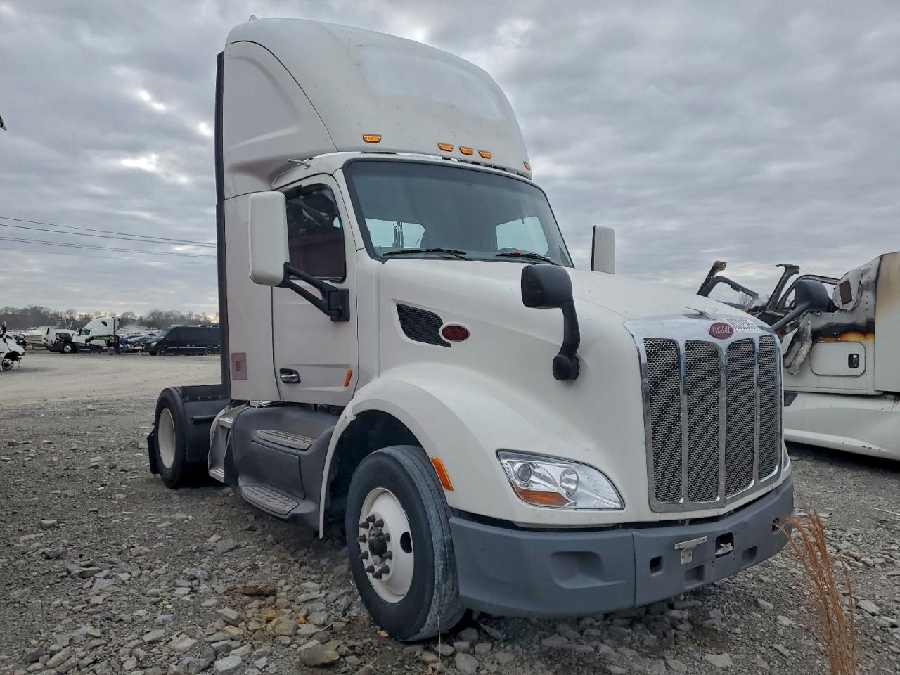 Peterbilt 579